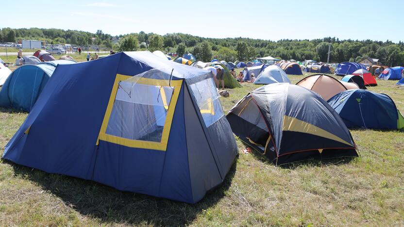 Tendencija: jau kelerius metus daugėja poilsiautojų, kurie atvyksta į stovyklavietes ir nakvoja palapinėse.