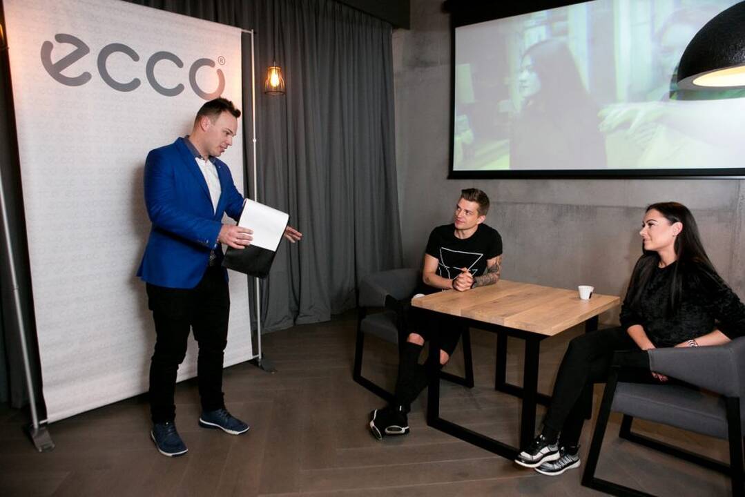 S. ir J. Nainiai išbandė žvaigždžių atrakciją