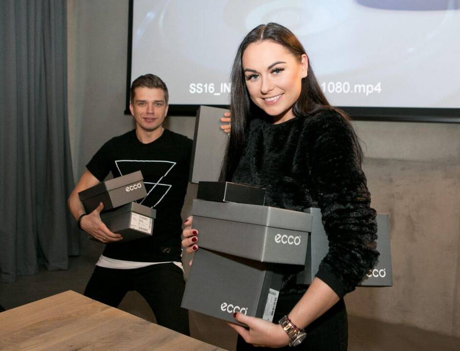 S. ir J. Nainiai išbandė žvaigždžių atrakciją