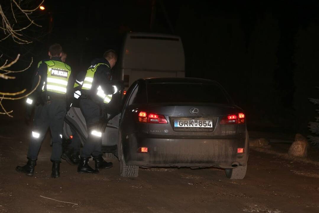 Policijai nestojusio automobilio gaudynės