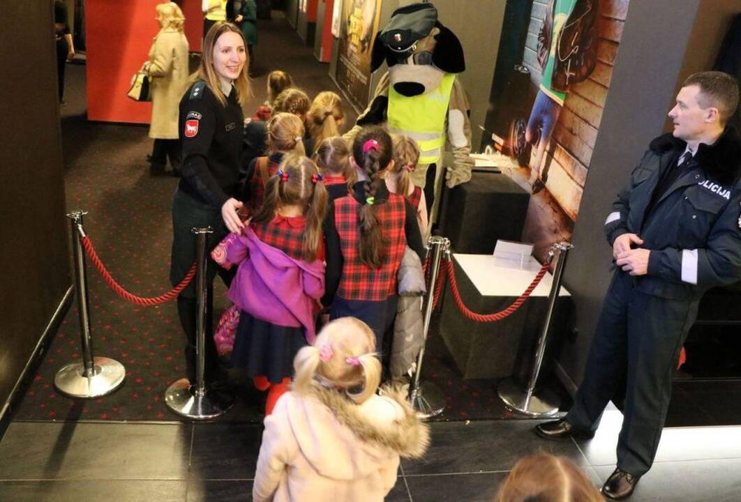 Kauno pirmokai mokėsi saugaus elgesio kelyje