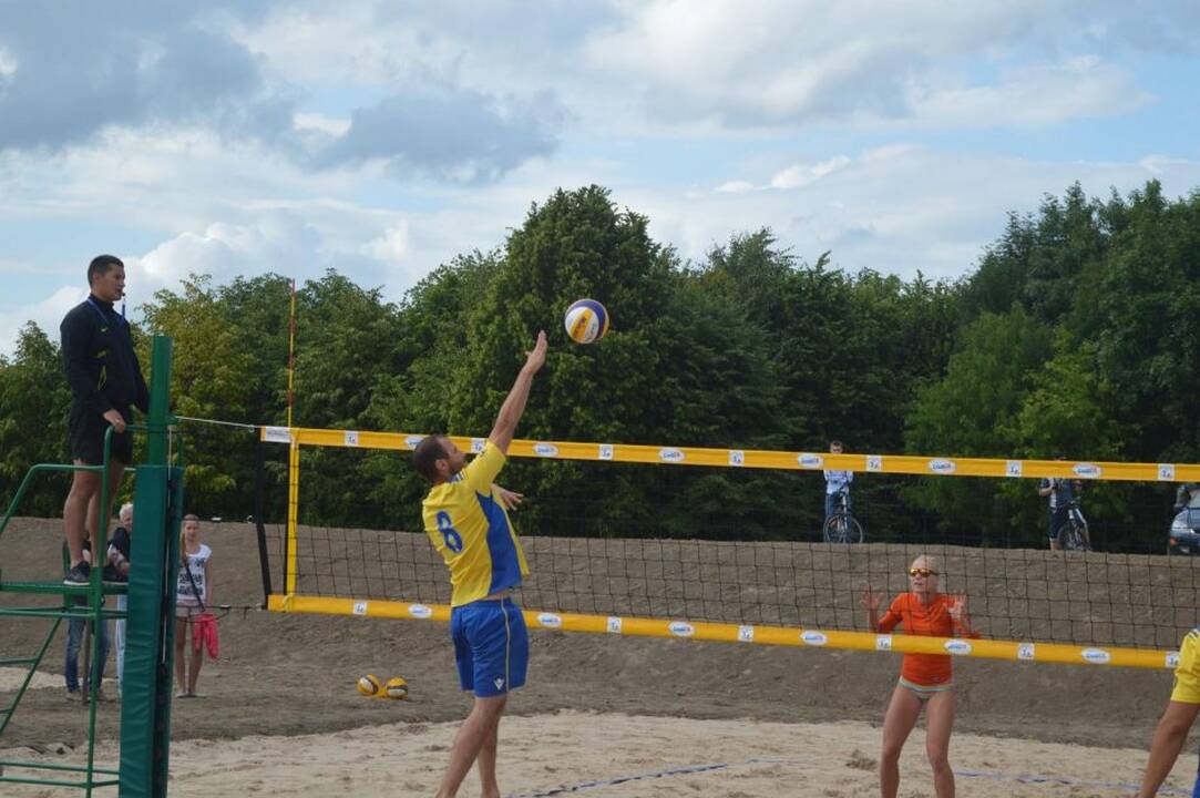 Tinklinio mėgėjai sportuoti galės Nemuno saloje