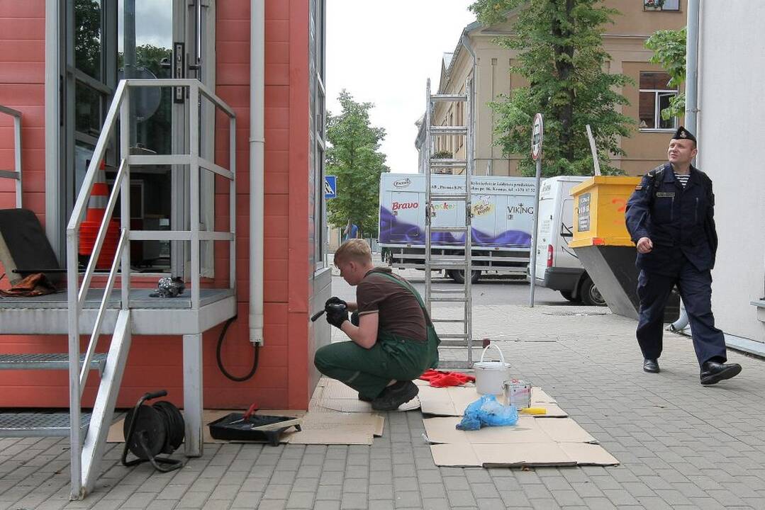 Baigiama įrengti laikinoji autobusų stotis