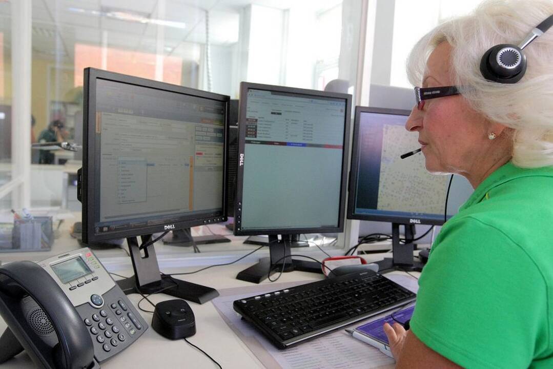 "Medikai važiuoja. Nuraminkite pacientę", – ramina dispečerė E.Cholstauskienė.