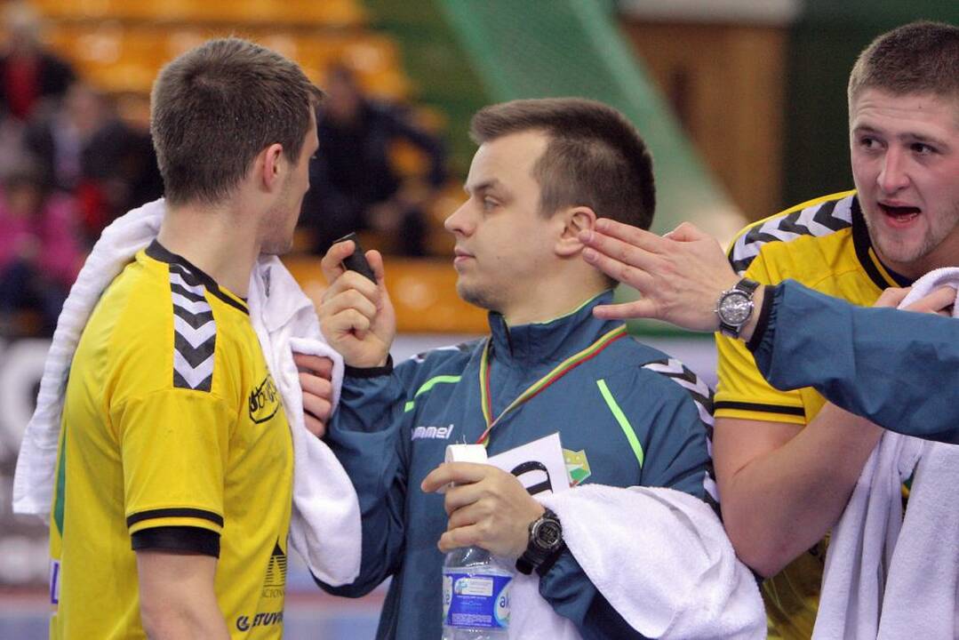 Europos vyrų rankinio čempionato atrankos rungtynėse lietuviai sužaidė lygiosiomis su slovakais.