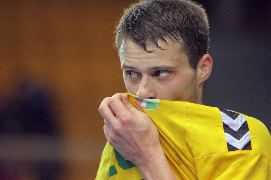 Europos vyrų rankinio čempionato atrankos rungtynėse lietuviai sužaidė lygiosiomis su slovakais.