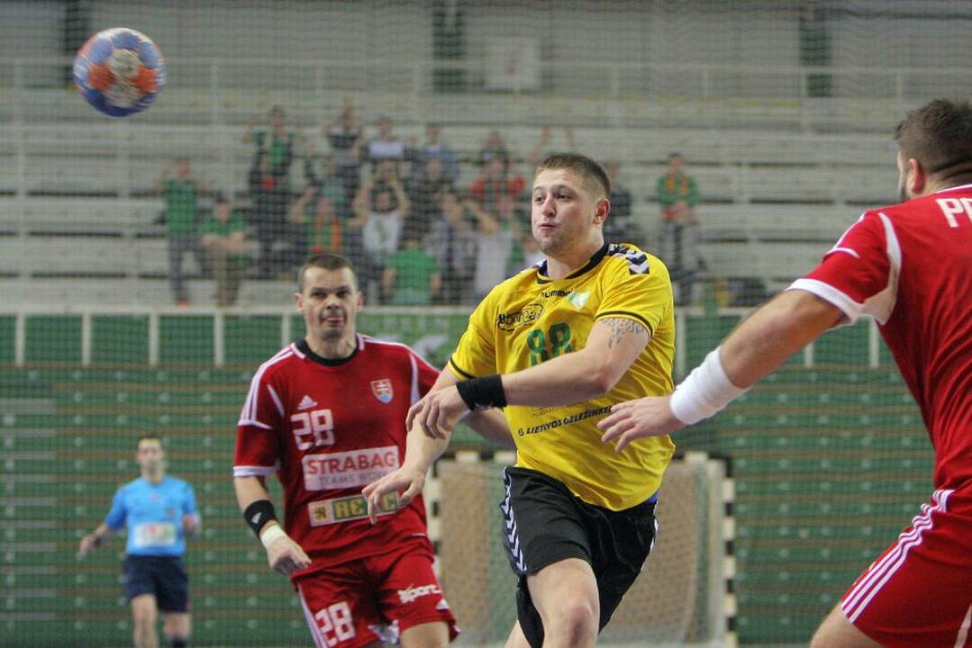 Europos vyrų rankinio čempionato atrankos rungtynėse lietuviai sužaidė lygiosiomis su slovakais.