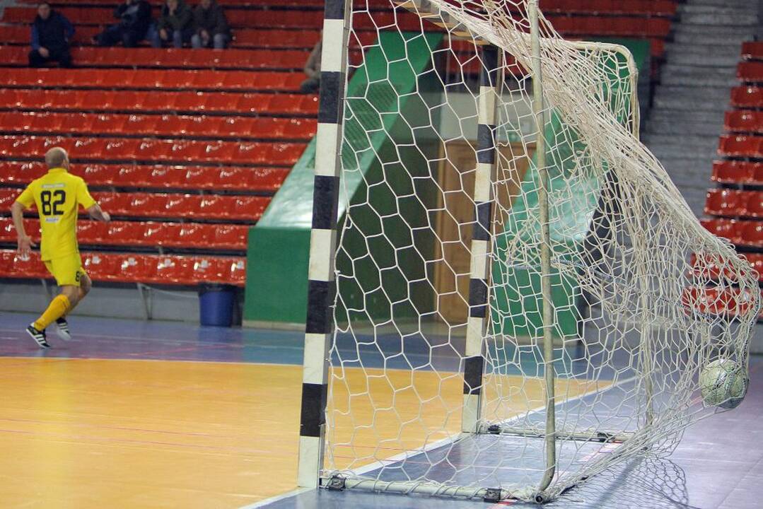 Salės futbolo A lygoje Kauno „Vytis-Zenitas“ 12:2 sutriuškino Mažeikių „VIP“.