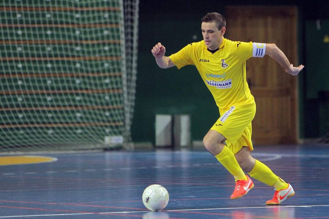 Salės futbolo A lygoje Kauno „Vytis-Zenitas“ 12:2 sutriuškino Mažeikių „VIP“.