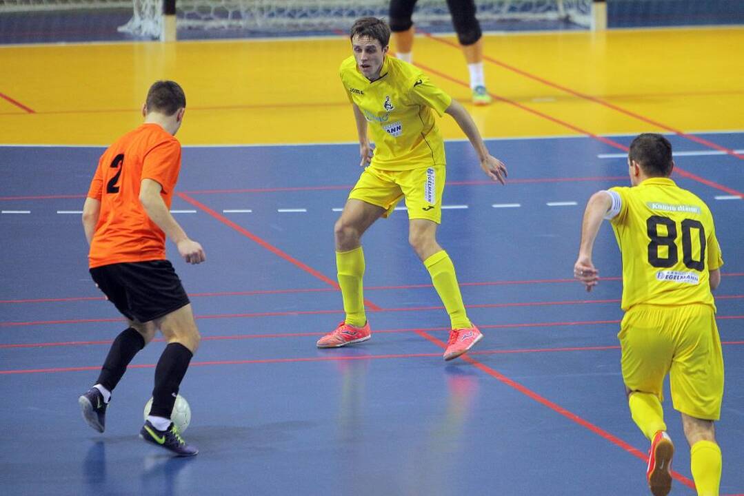 Salės futbolo A lygoje Kauno „Vytis-Zenitas“ 12:2 sutriuškino Mažeikių „VIP“.