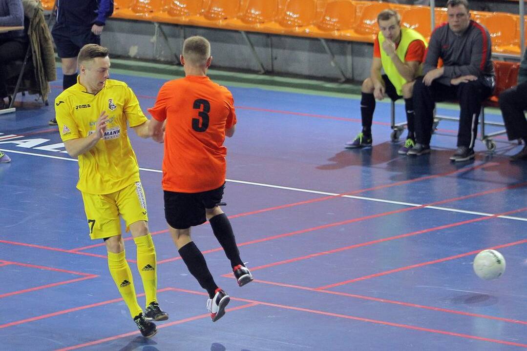 Salės futbolo A lygoje Kauno „Vytis-Zenitas“ 12:2 sutriuškino Mažeikių „VIP“.