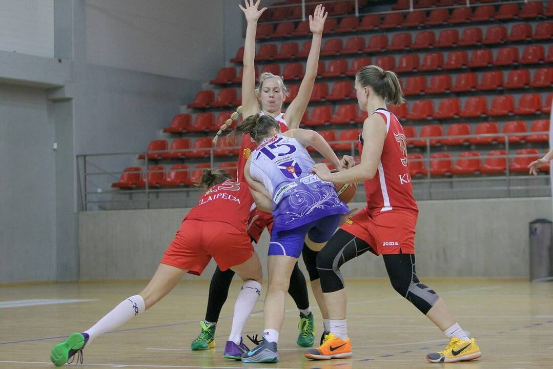 Lietuvos moterų krepšinio lygos ketvirtfinalis Kauno r. „Hoptrans-Sirenos“ – Klaipėdos „Fortūna“ 70:58.
