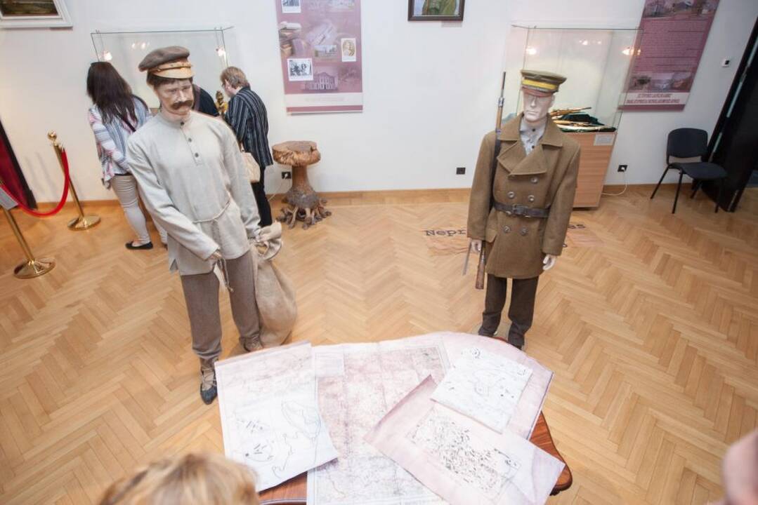 Parodos „Dvarų relikvijos pasakoja... Nuo kovų iki kovų“ atidarymas 