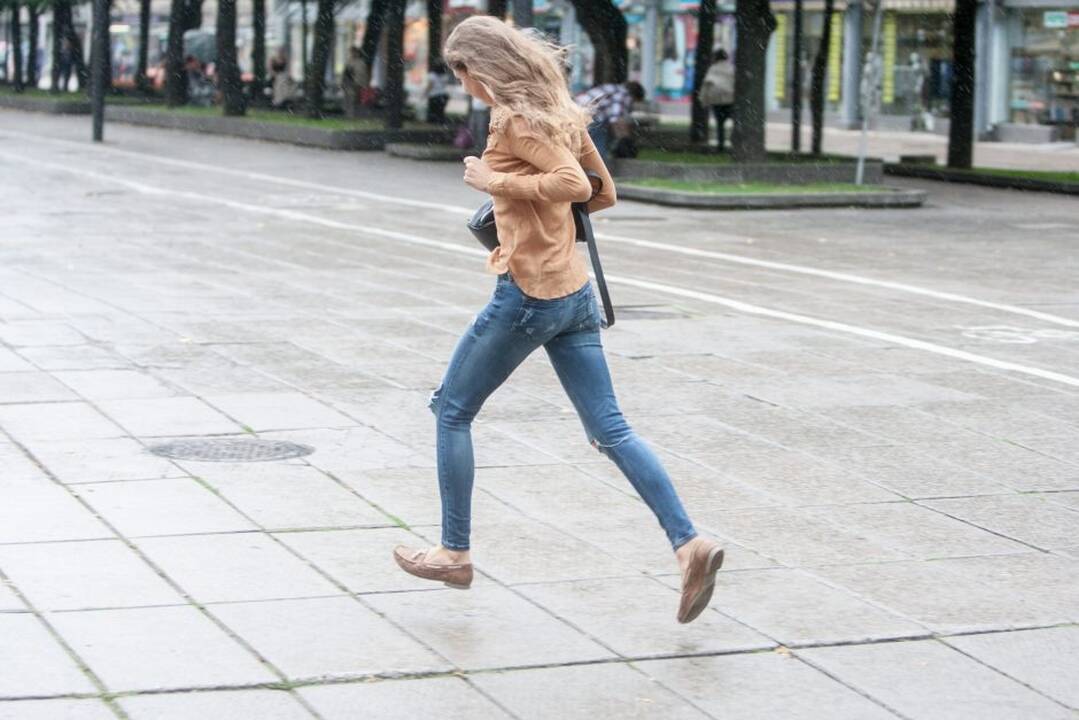 Lietus nuplovė Laisvės alėją
