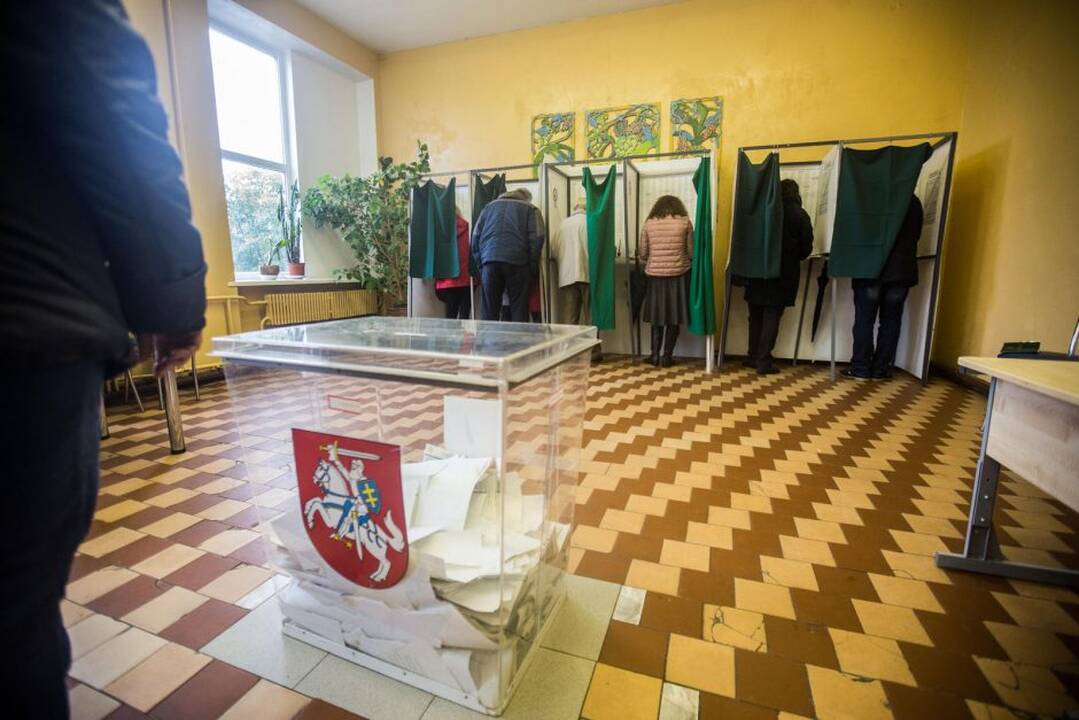 Kauniečiai balsuoja aktyviai