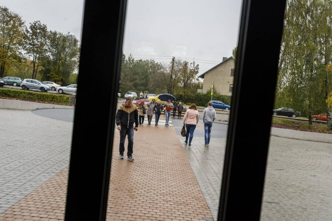 Kauniečiai balsuoja aktyviai