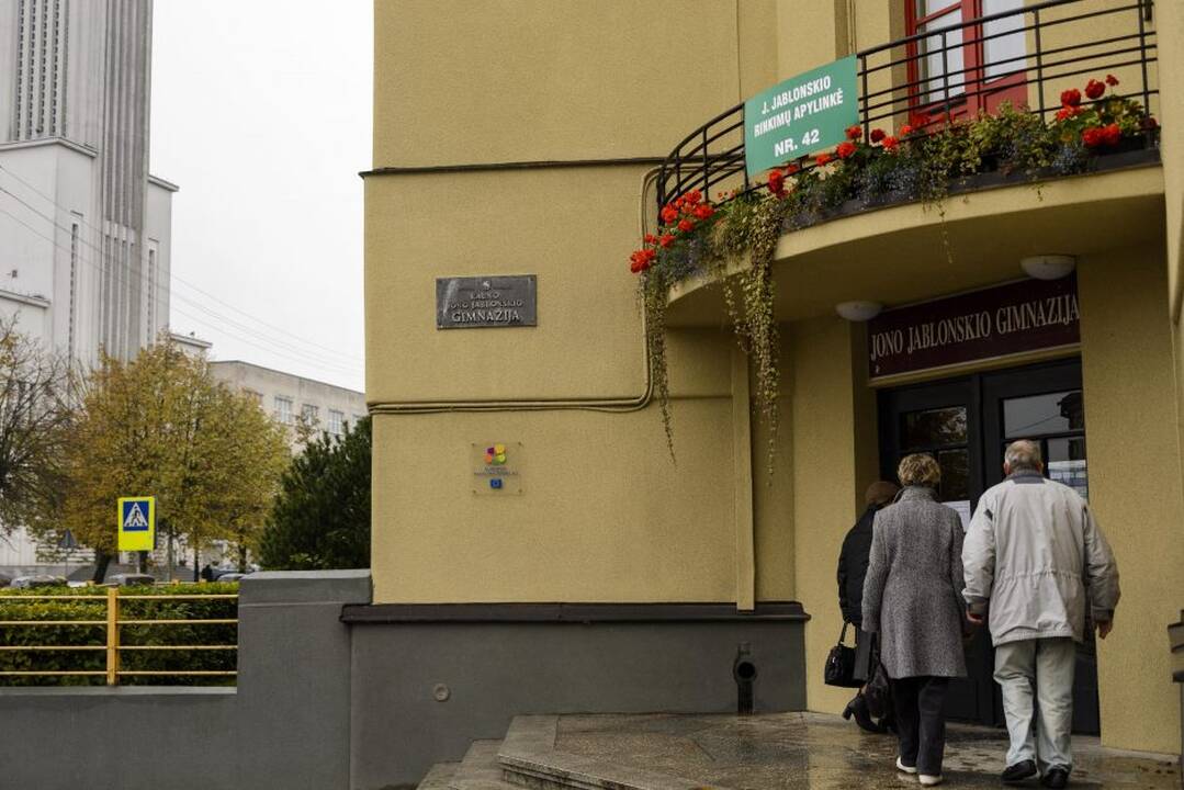 Kauniečiai balsuoja aktyviai