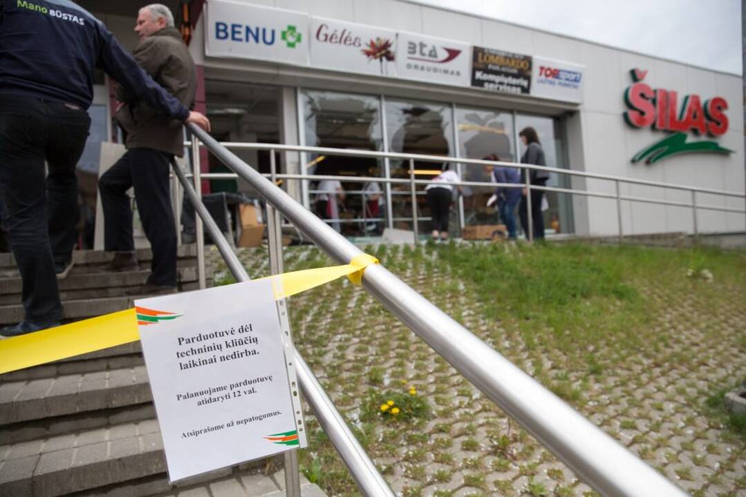 Susprogdinti bankomatai
