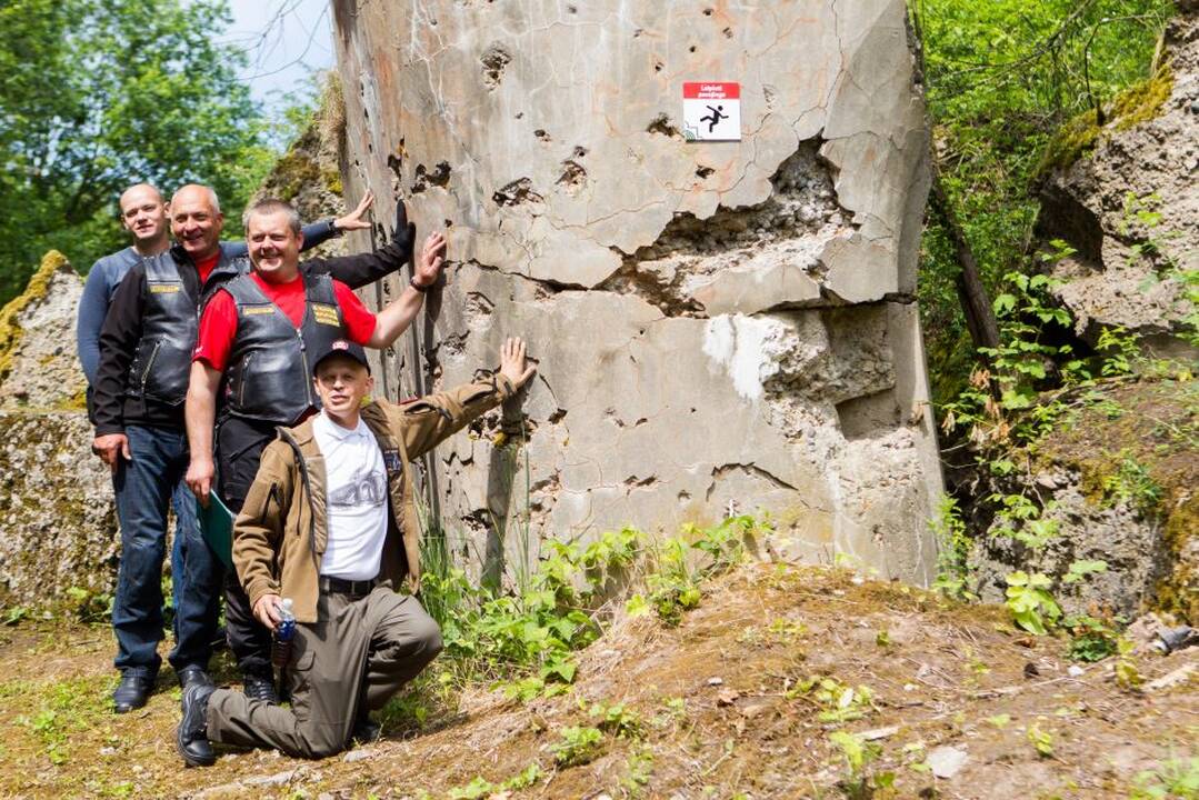 Mototuristai