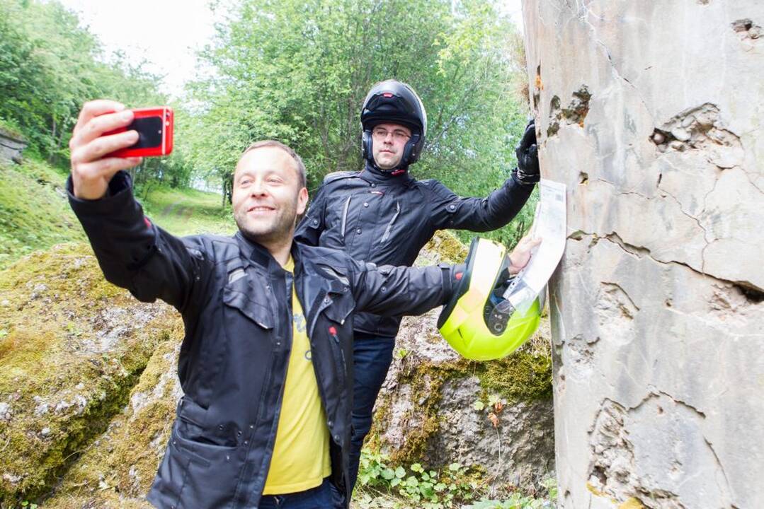 Mototuristai