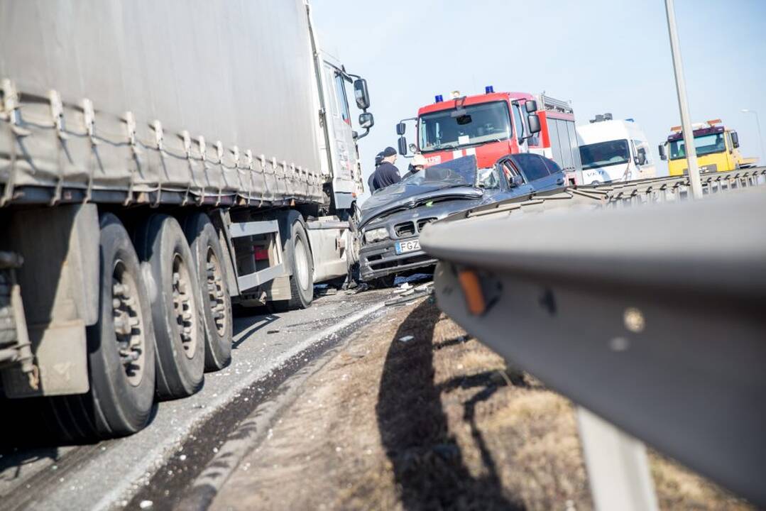 Tragiška avarija ant Garliavos viaduko