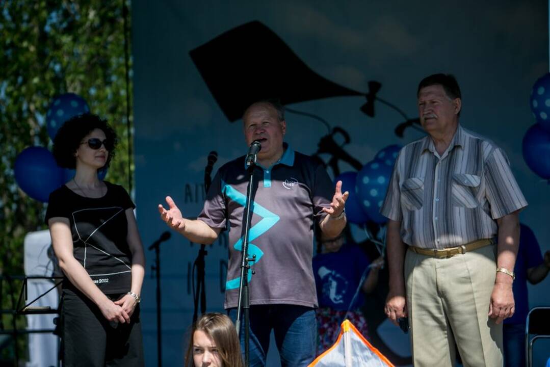 Aitvarų festivalis „Tarp žemės ir dangaus“