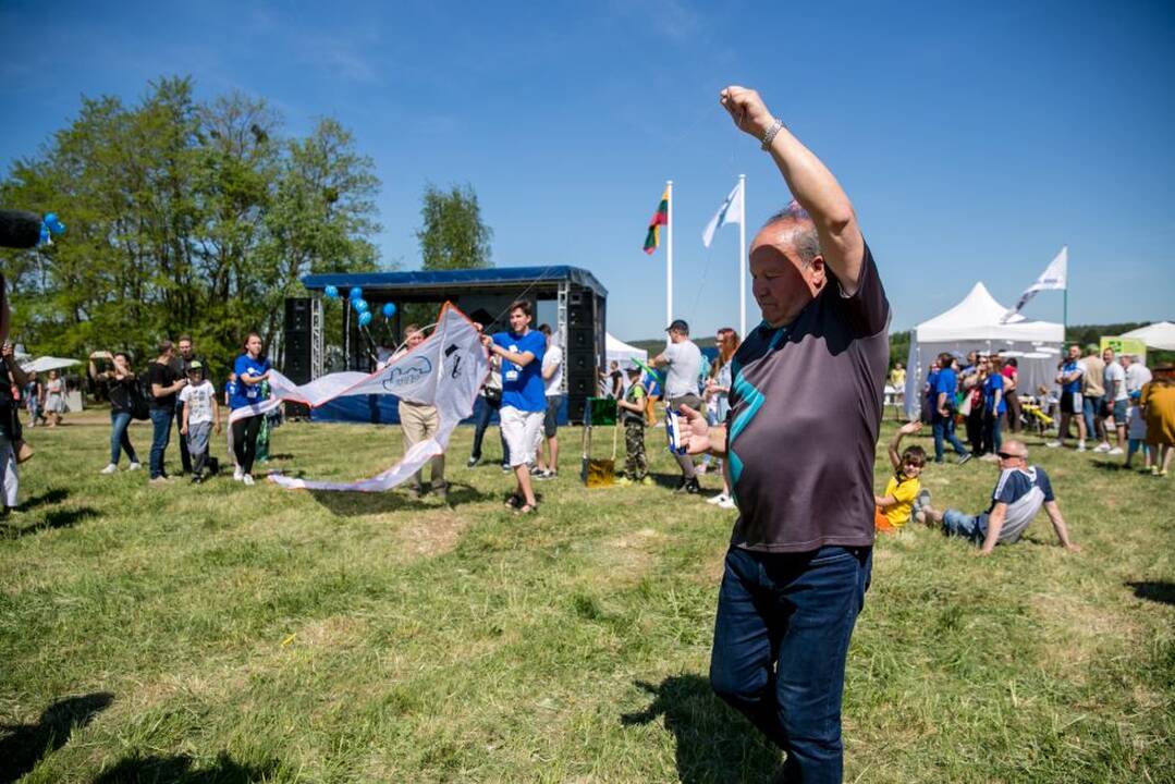 Aitvarų festivalis „Tarp žemės ir dangaus“