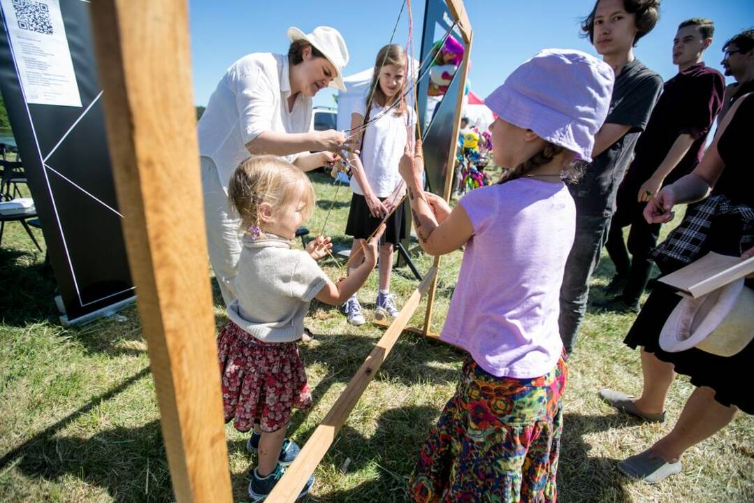 Aitvarų festivalis „Tarp žemės ir dangaus“
