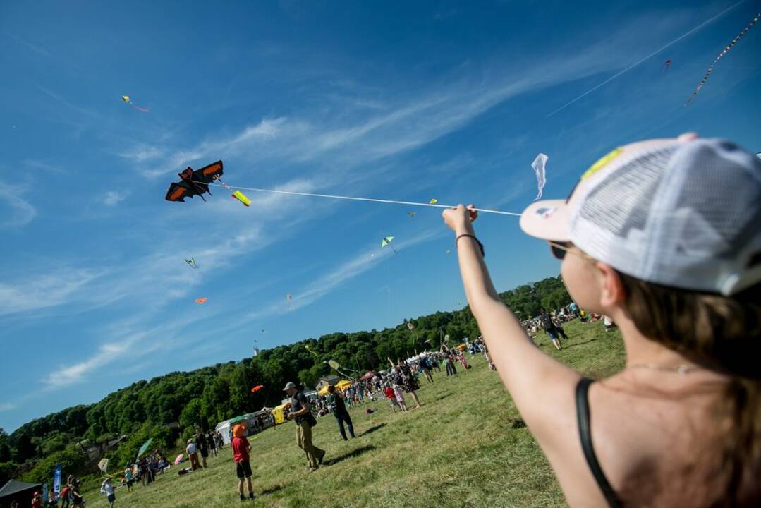 Aitvarų festivalis „Tarp žemės ir dangaus“