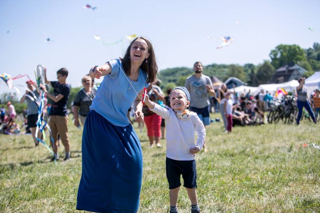 Aitvarų festivalis „Tarp žemės ir dangaus“