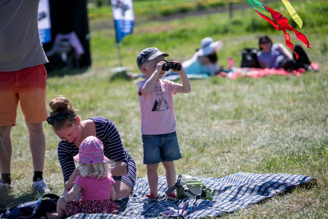 Aitvarų festivalis „Tarp žemės ir dangaus“