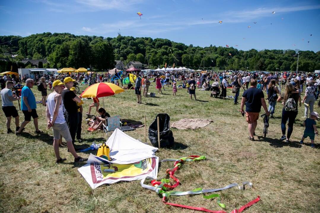Aitvarų festivalis „Tarp žemės ir dangaus“