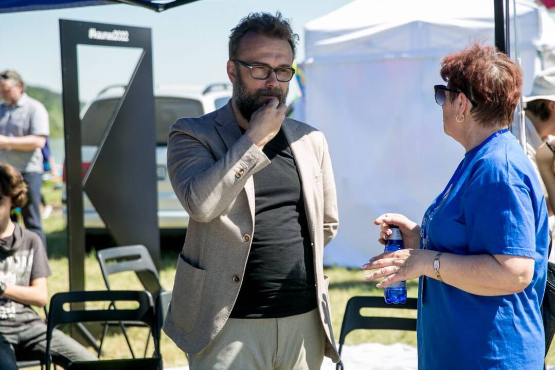 Aitvarų festivalis „Tarp žemės ir dangaus“