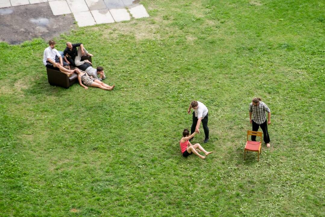 Netikėtumų festivalyje pasirodė cirko artistai