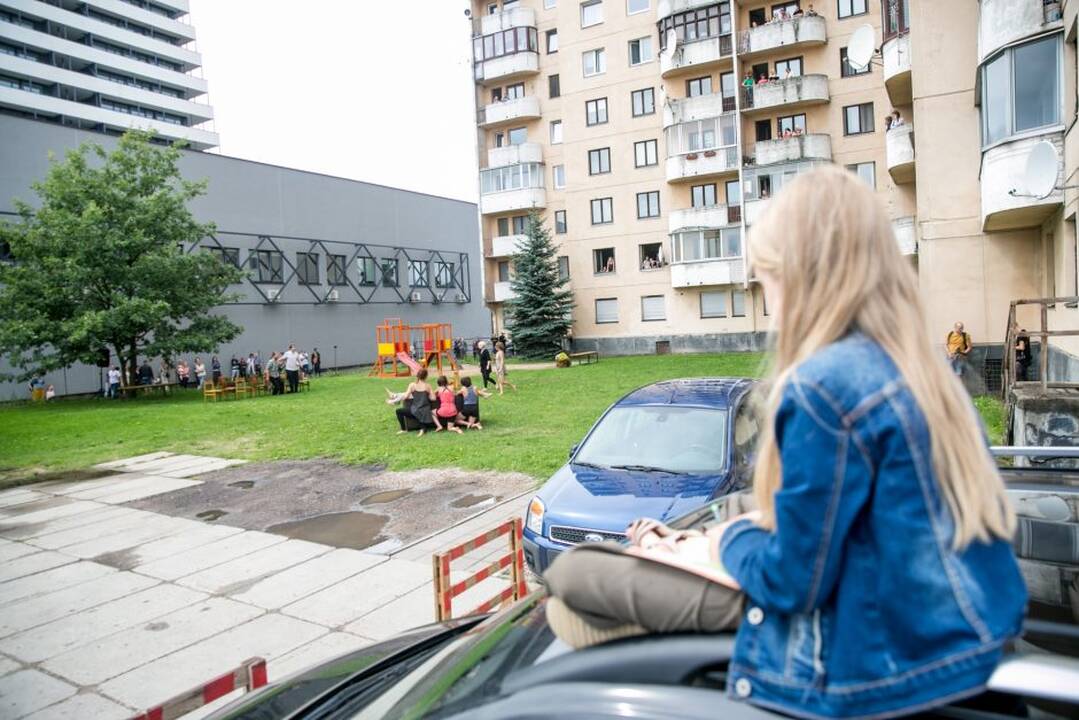 Netikėtumų festivalyje pasirodė cirko artistai