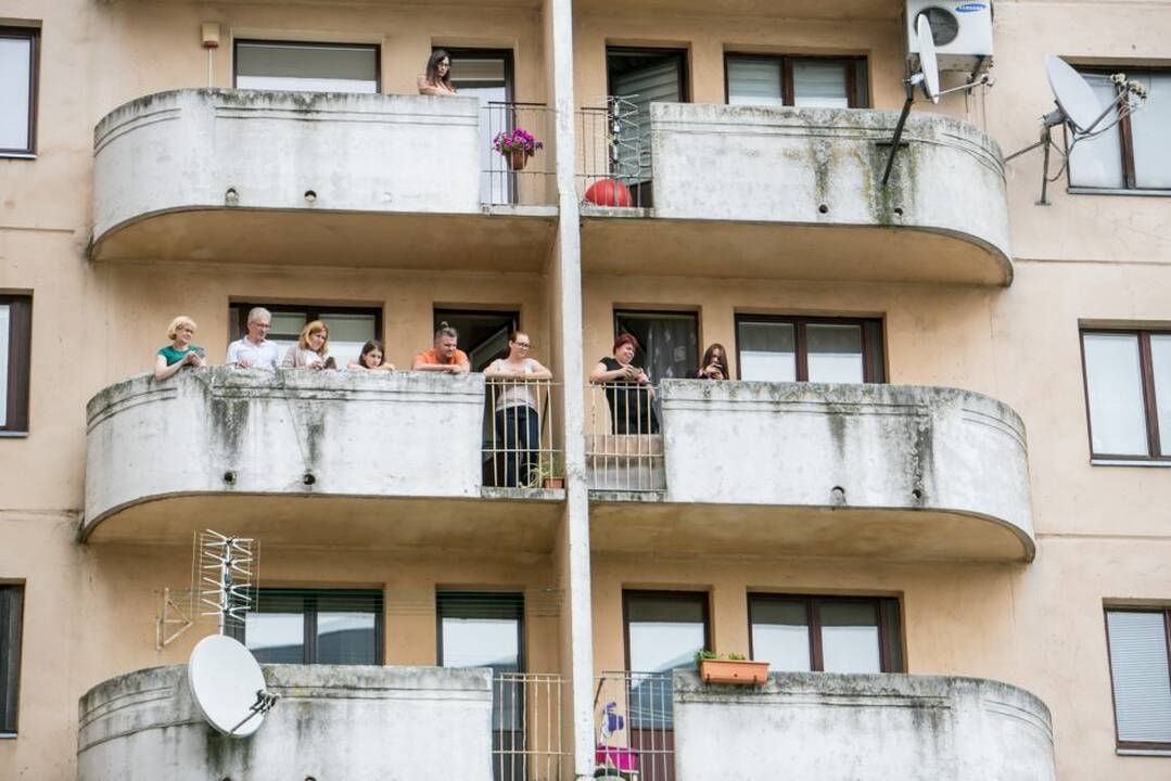 Netikėtumų festivalyje pasirodė cirko artistai