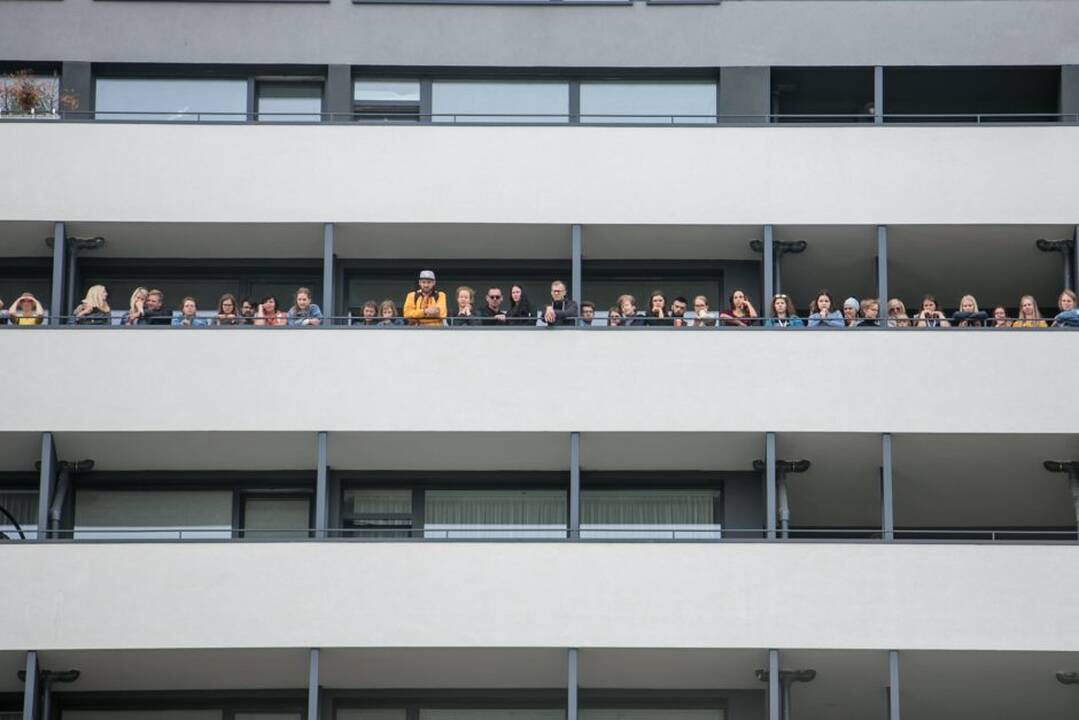 Netikėtumų festivalyje pasirodė cirko artistai
