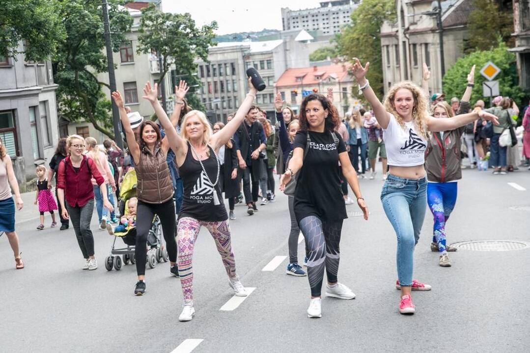 Netikėtumų festivalyje šturmuotas Parodos kalnas
