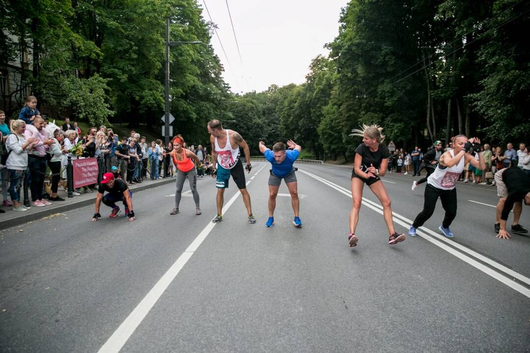 Netikėtumų festivalyje šturmuotas Parodos kalnas