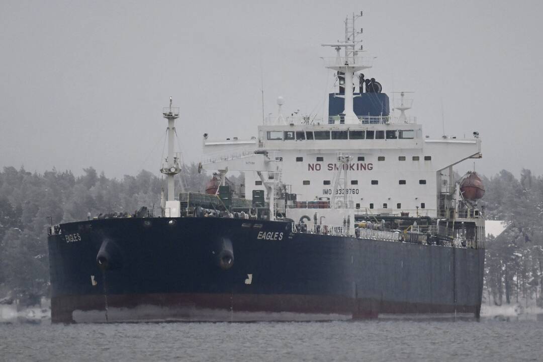 Suomija baigė tanklaivio „Eagle S“ veiksmų tyrimą