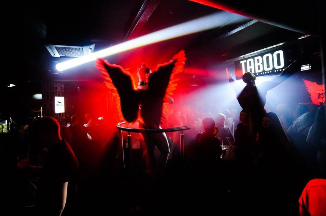 Nakties šėlsmas klube "Taboo"