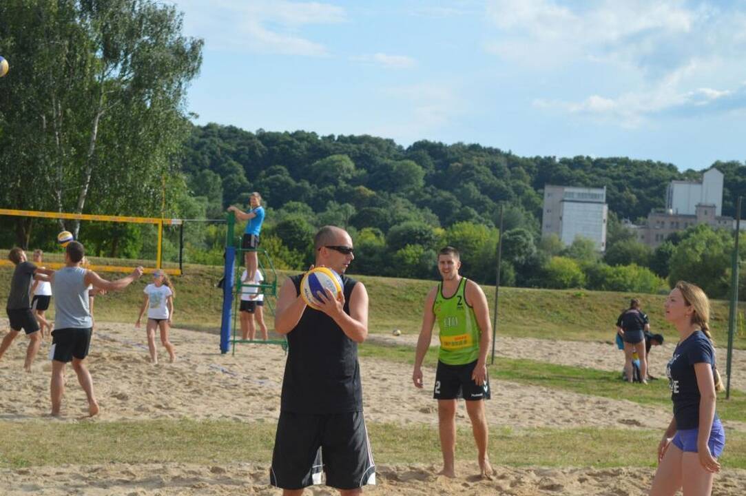 Tinklinio mėgėjai sportuoti galės Nemuno saloje