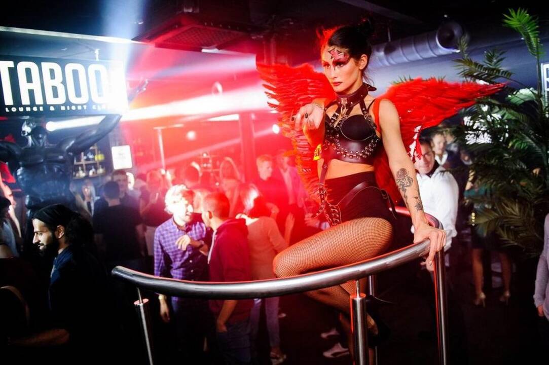 Nakties šėlsmas klube "Taboo"