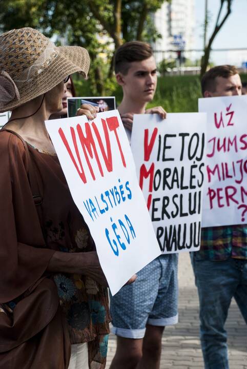 Protestas prie Maisto ir veterinarijos tarnybos