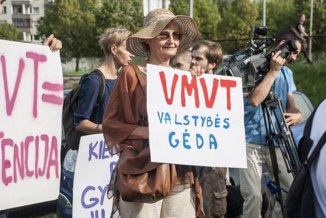 Protestas prie Maisto ir veterinarijos tarnybos