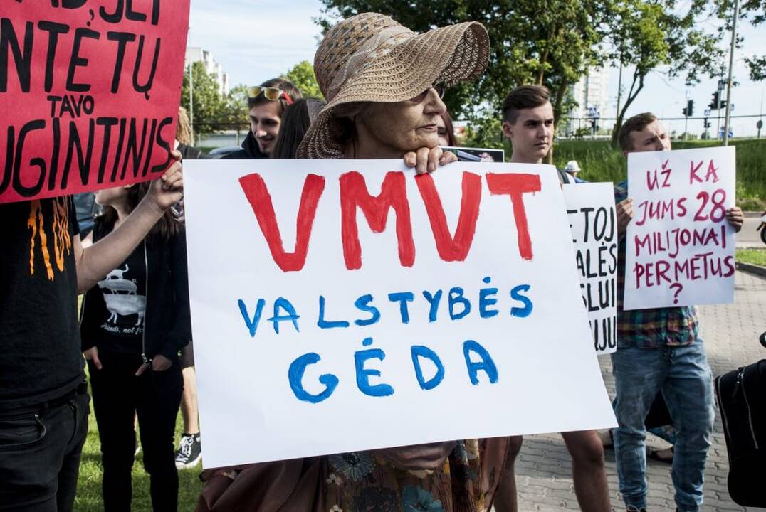 Protestas prie Maisto ir veterinarijos tarnybos