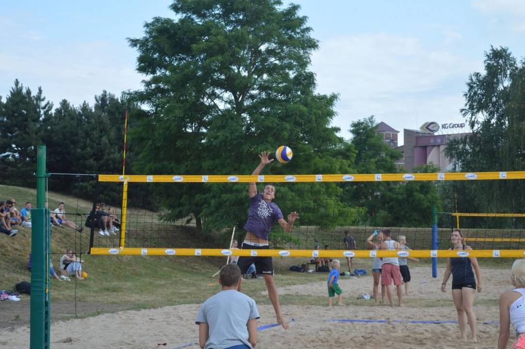 Tinklinio mėgėjai sportuoti galės Nemuno saloje