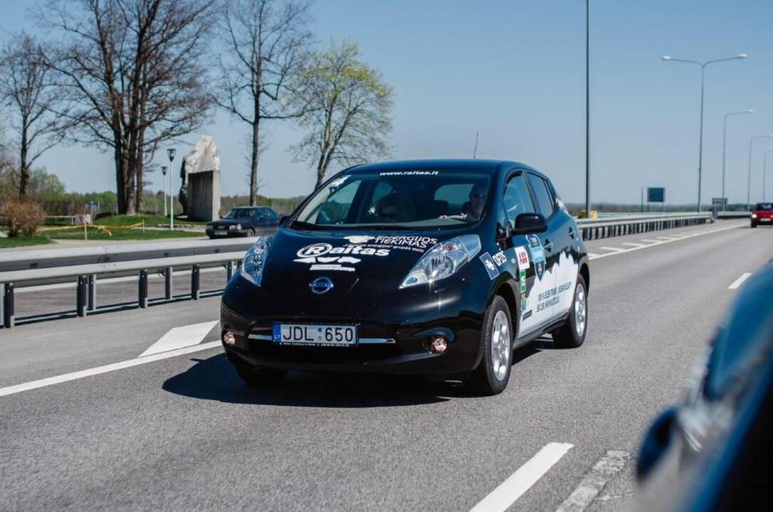 Elektromobilių lenktynių finišas