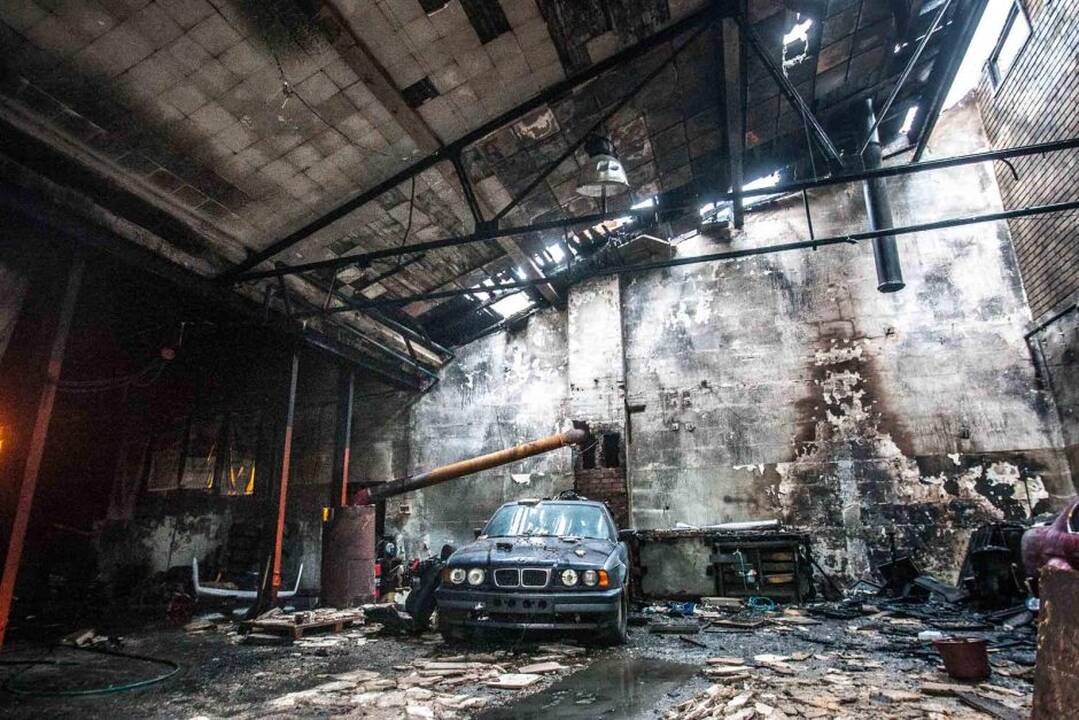 Šančiuose degė automobiliai