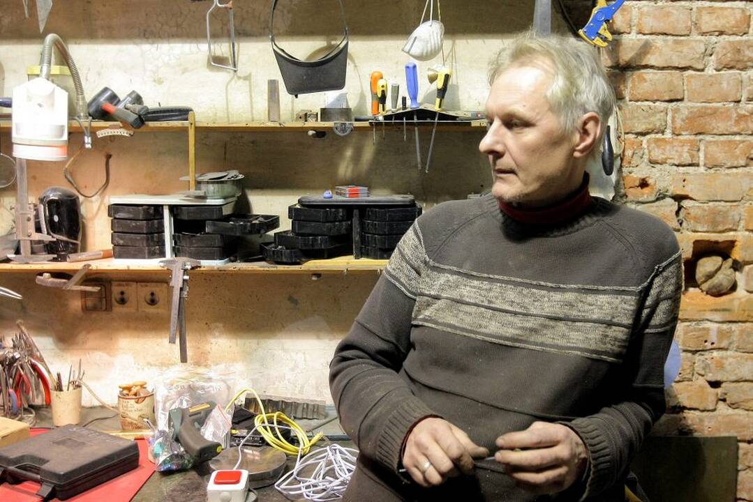 Kauno kalėdinės eglutės kūrėjai testavo išmaniuosius žaislus.